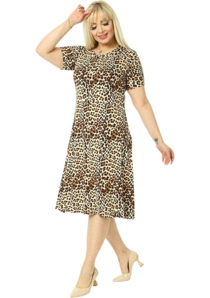 Butik Küçük Leopar Desenli Kısa Kollu Büyük Beden Midi Elbise