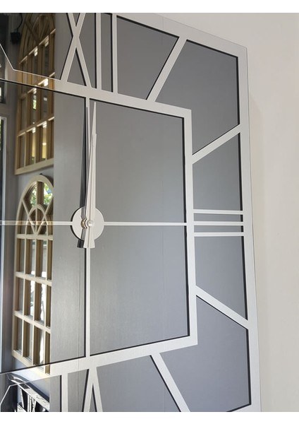 Silver Quare Smoked Model Gümüş Füme Renk 60 Cm x 60 Cm Dekoratif Aynalı Duvar Saati