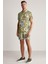 Çiçek Desenli Yeşil Polo Yaka T-Shirt 2