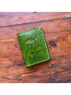 Atolyeff El Yapımı Kuru Kafa Kiraz Desenli Hakiki Deri Yeşil Kartlık Cüzdan