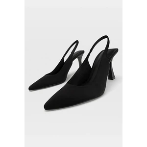 Kadın Saten Topuklu Ayakkabı Orta Topuk Boyu ve Şık Tasarımı ile Özel