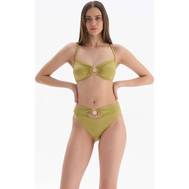 Bikinidagi jinsiy fitnes Bikinidagi jinsiy fitnes