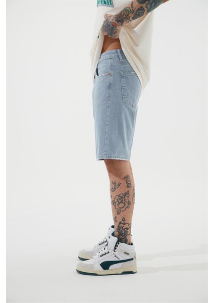 Loose Fıt Denim Bermuda Şort Açık Mavi
