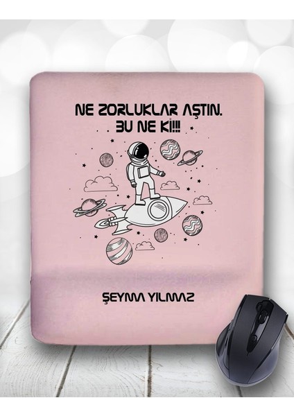 Atölye Çizgi Zorlukları Aşan Astronot Kupa Bardak ve Mouse Pad