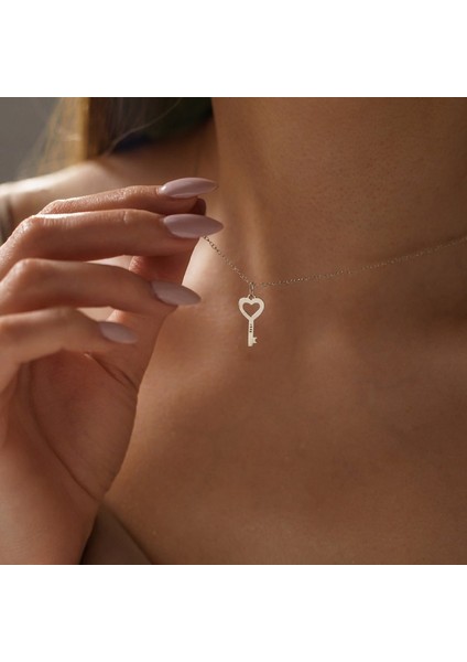 925 Ayar Gümüş Anahtar Isim Kolye