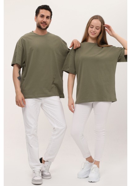 Unisex Haki Oversize Bol Kalıp Basic T-Shirt (Sevgili Çift Kombini Tavsiyesi)