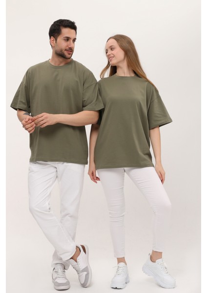 Unisex Haki Oversize Bol Kalıp Basic T-Shirt (Sevgili Çift Kombini Tavsiyesi) modelleri