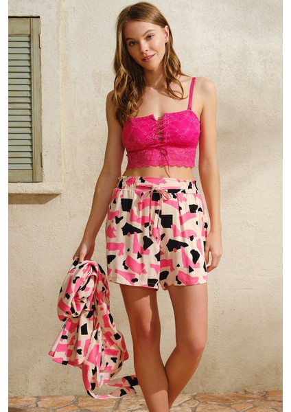 Kadın Şeker Pembesi Dokuma Viskon Geometrik Baskılı Sabahlık Büstiyer Şort Pijama 3'lü Takım 5743 fiyatları