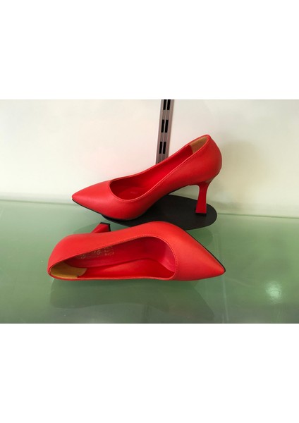 Yeni Model 9 cm Kadeh Topuk Stiletto Ayakkabı fiyatları