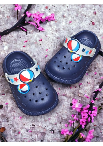 Çocuk Lacivert Renk Top Figürlü Kaydırmaz Ortopedik Sandalet Crocs Terlik