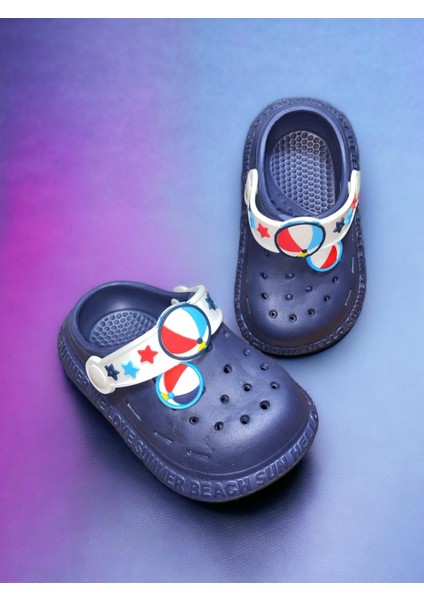 Çocuk Lacivert Renk Top Figürlü Kaydırmaz Ortopedik Sandalet Crocs Terlik