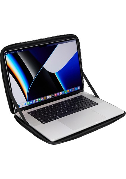 Gauntlet 4 MacBook Pro Kılıfı 16" - Black