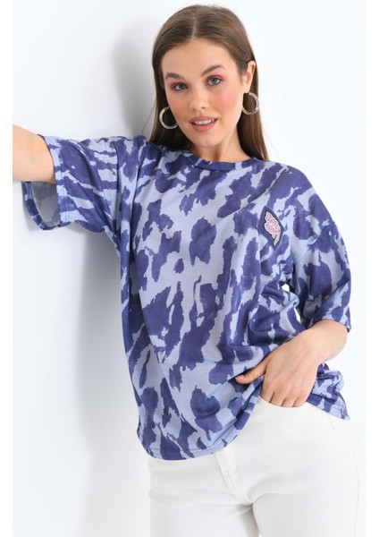 Kadın Mor Baskılı ve Dokuma Etiketli Geniş Kesim Bisiklet Yaka T-Shirt fiyatları