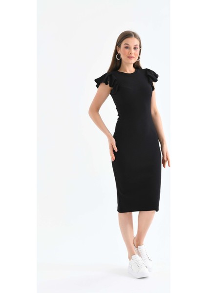 Kadın Siyah Bisiklet Yaka Kolları Fırfırlı Fitilli Esnek Midi Örme Elbise fırsatları