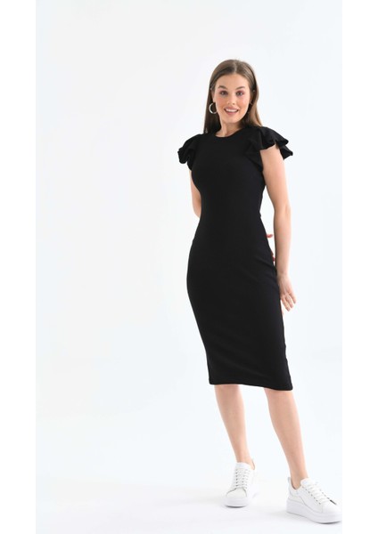 Kadın Siyah Bisiklet Yaka Kolları Fırfırlı Fitilli Esnek Midi Örme Elbise indirimleri