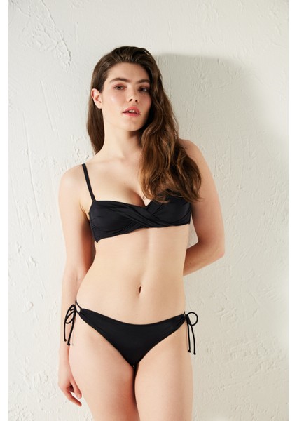 Basic Twist Siyah Bikini Üstü