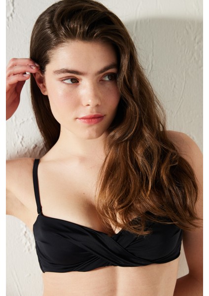 Basic Twist Siyah Bikini Üstü