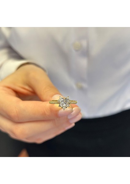 Altın Lotus Çiçeği Kalp Tektaş Yüzük fiyatları