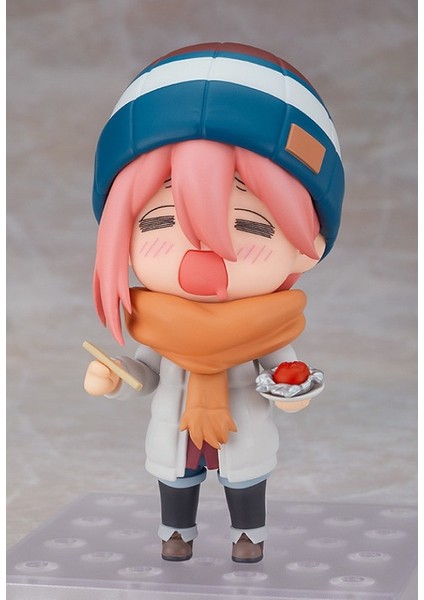 Nendoroid 1623 - Yurucamp - Kagamihara Nadeshiko Solo Camp Ver. Figür