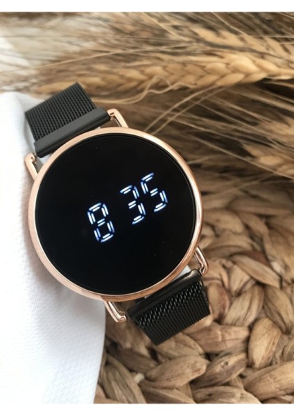 Erkek Siyah Mıknatıs Kordon Kol Saati Renkli Kasa Plastik Malzeme Suya Dayanıklı