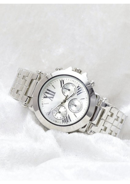 Çelik Kordonlu Kadın Kol Saati