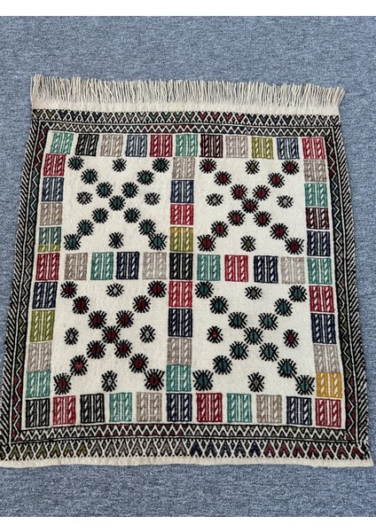 El Dokuması Dekoratif Kilim Yün Kilim Çok Renkli 80 x 93 cm