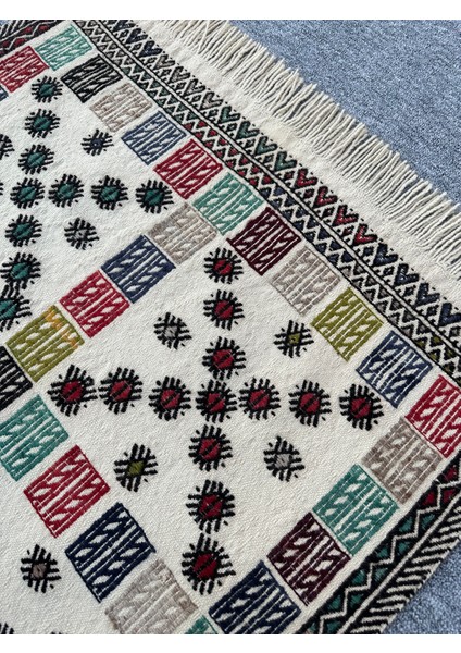 El Dokuması Dekoratif Kilim Yün Kilim Çok Renkli 80 x 93 cm fırsatları