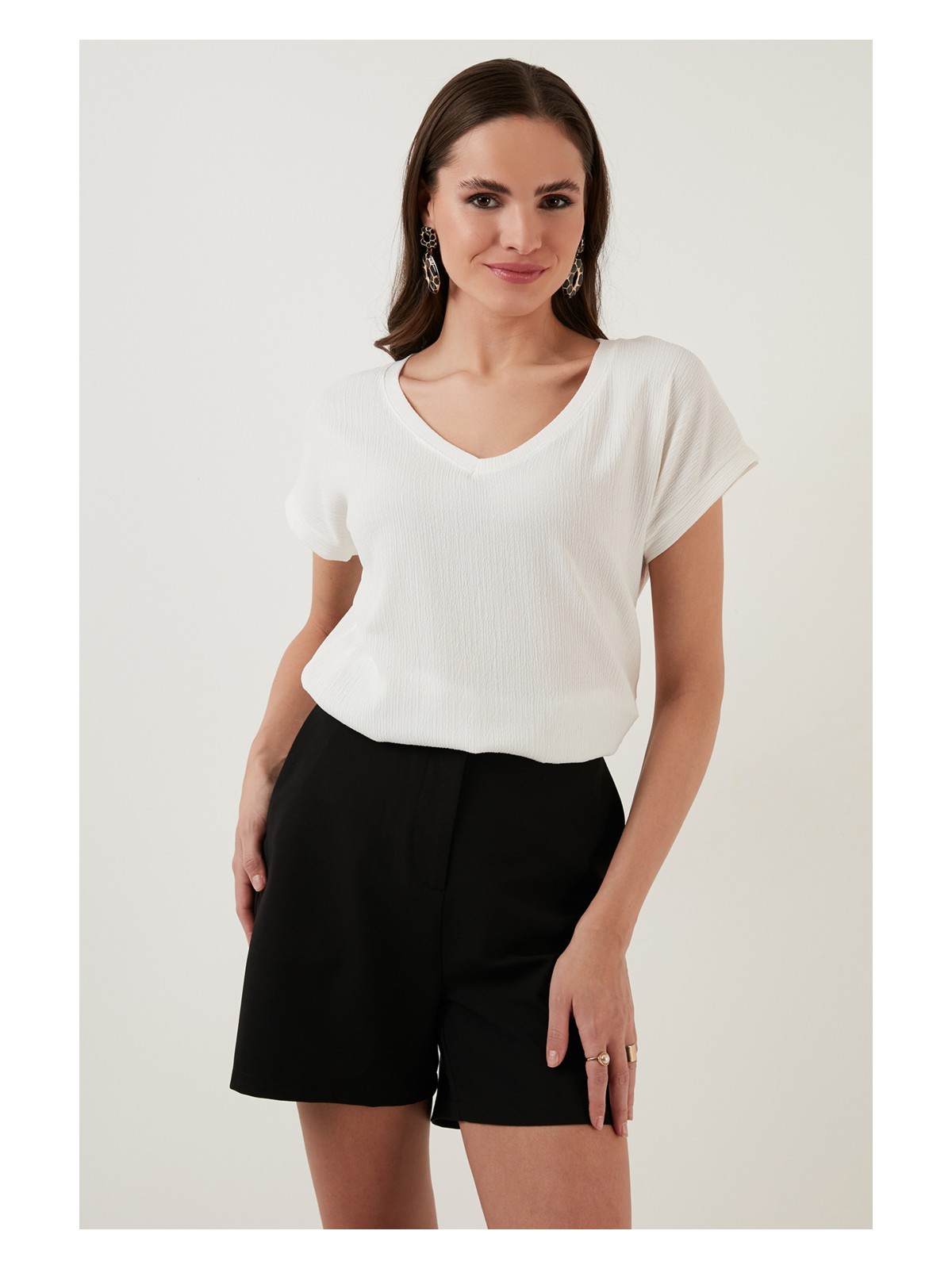 Lela Rahat Kesim Esnek V Yaka Bluz Bayan Bluz 5865039 - Görsel 3