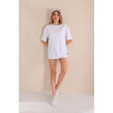 Mococo Beyaz Bisiklet Yaka Kadın Oversize T-Shirt MW5784