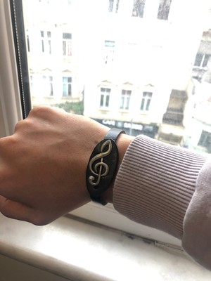 Herşey Nota Sol Anahtar Deri Bileklik