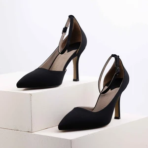 Vita Kapalı Sivri Burun 9cm Ince Topuk Bantlı Stiletto - Topuklu Ayakkabı