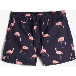 Koton Erkek Çocuk Flamingo Baskılı Beli Bağlamalı Deniz Şortu 3SKB00037BW