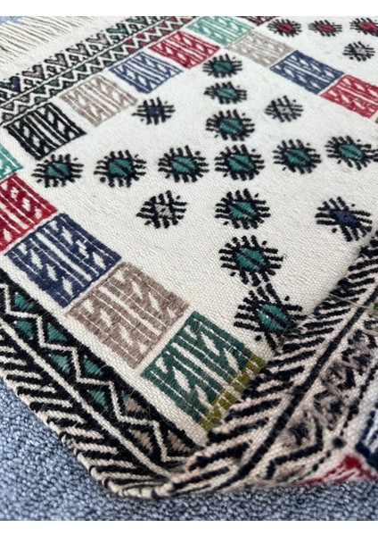 El Dokuması Dekoratif Kilim Yün Kilim Çok Renkli 80 x 93 cm fiyatları
