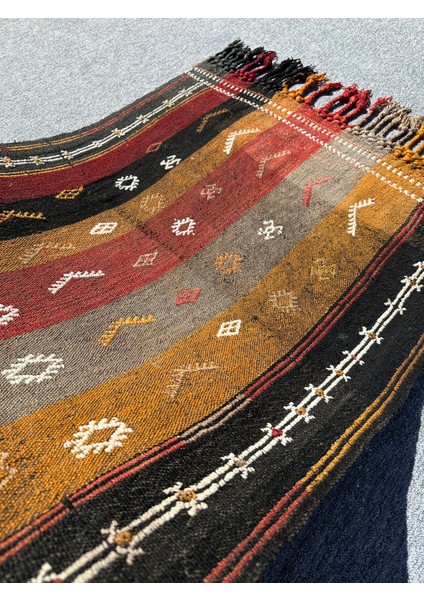 El Dokuma Dekoratif Kilim 92 x 123 Kök Boya Kiremit Kırmızı