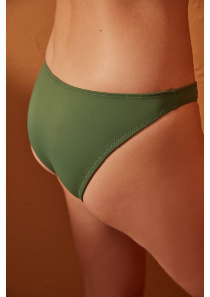 Basic Slip Yeşil Bikini Altı