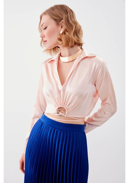 Bel Kısmı Detaylı Crop Saten Bluz modelleri