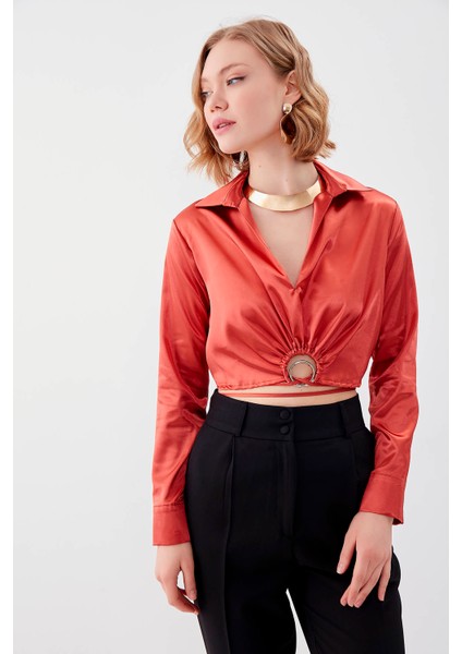 Bel Kısmı Detaylı Crop Saten Bluz fırsatları