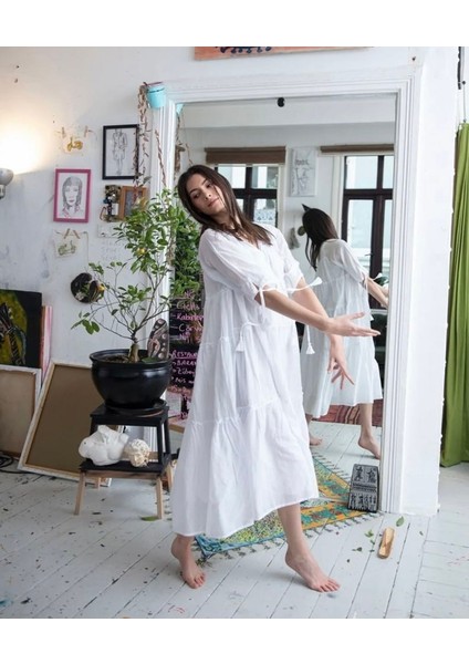 Ponpon Detaylı Otantik Elbise