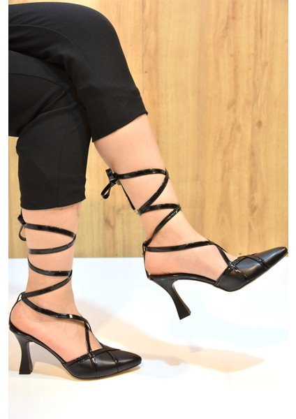 (Kırcalı) Burnu Kapalı Bileğe Dolamalı Topuklu Kadın Ayakkabı Siyah fırsatları