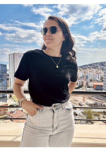 Kısa Kol Düz Bisiklet Yaka Tişört Siyah