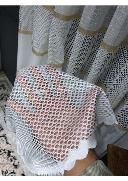 Taç Aplik Örme Kullanıma Hazır 1/2,5 Normal Pile Tül Perde Tek Kanat - Ekru 100 x 270 cm