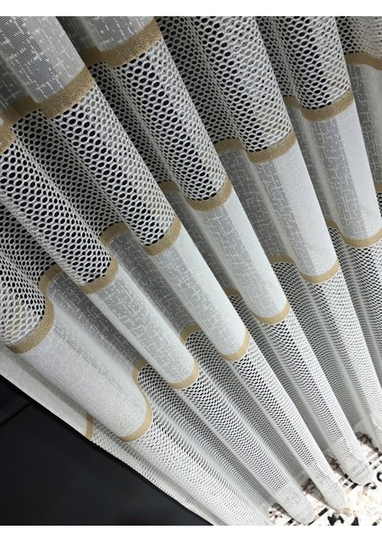 Taç Aplik Örme Kullanıma Hazır 1/2,5 Normal Pile Tül Perde Tek Kanat - Ekru 100 x 270 cm