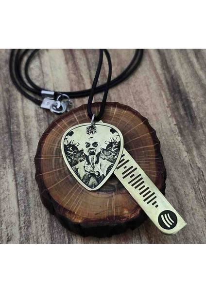 Hayko Cepkin Pena ve Spotify Kolye Set.