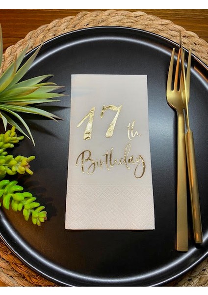 Gold Yaldızlı Beyaz On Yedi Yaş Bırthday Garson Katlama Peçete 16 Lı