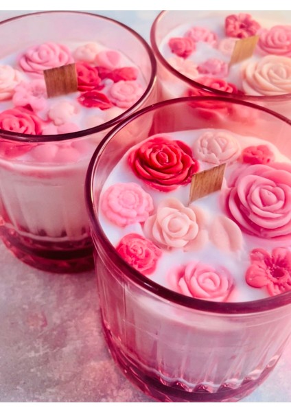 Pink Roses Bouquet Candle