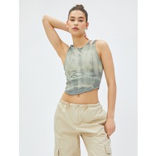 Koton Crop Atlet Korse Pencere Detaylı Batik Desenli