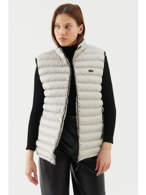 River Club Kadın Astarlı Su ve Rüzgar Geçirmez Regular Fit Şişme Yelek BDY-1000