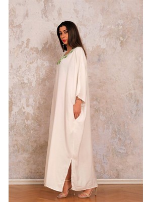 Keyifli Moda Kadın Beyaz V Yaka Yarasa Kol Sırtı Kuş Nakışlı Cepli Oversize Uzun Elbise