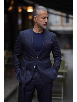 Fc Plus SİVRİ YAKA KEMERLİ AKSESUARLI  DÜĞME LACİVERT TAKIM ELBİSE