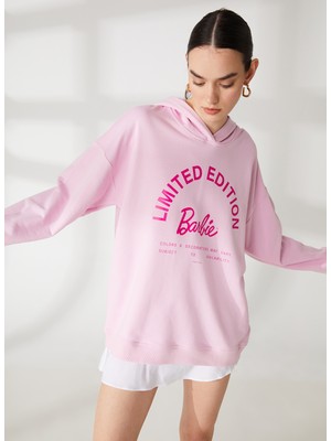 Barbie Kapüşon Yaka Baskılı Pembe Kadın Sweatshirt 23KB-16